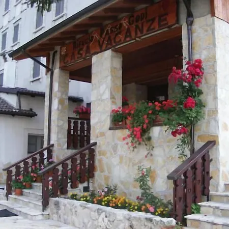 Lägenhetshotell Rifugio Passo Godi 3*